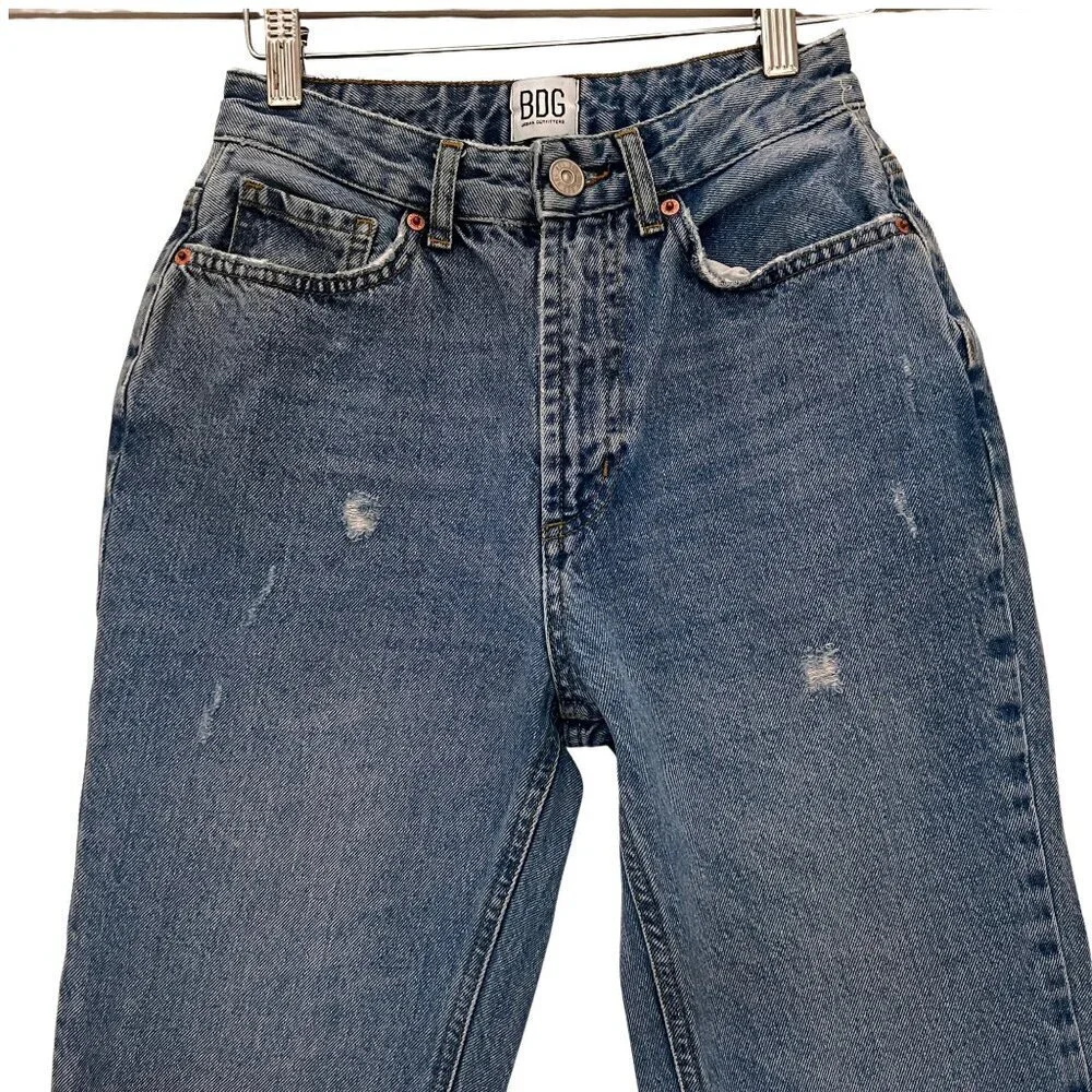 Urban Outfitters BDG Mom High Rise Jeans Size 25